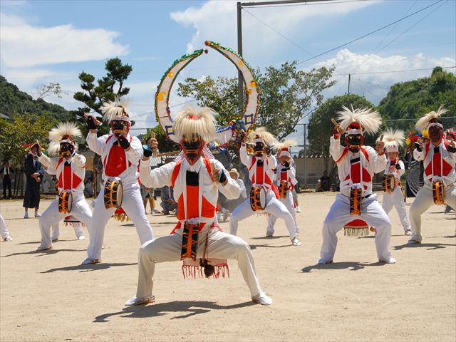 田結浮立の踊り